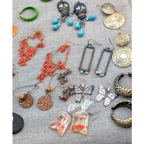 Lot of 29 Pair of Boho Vibe Earrings for Pierced Ears - Picture 7 of 10